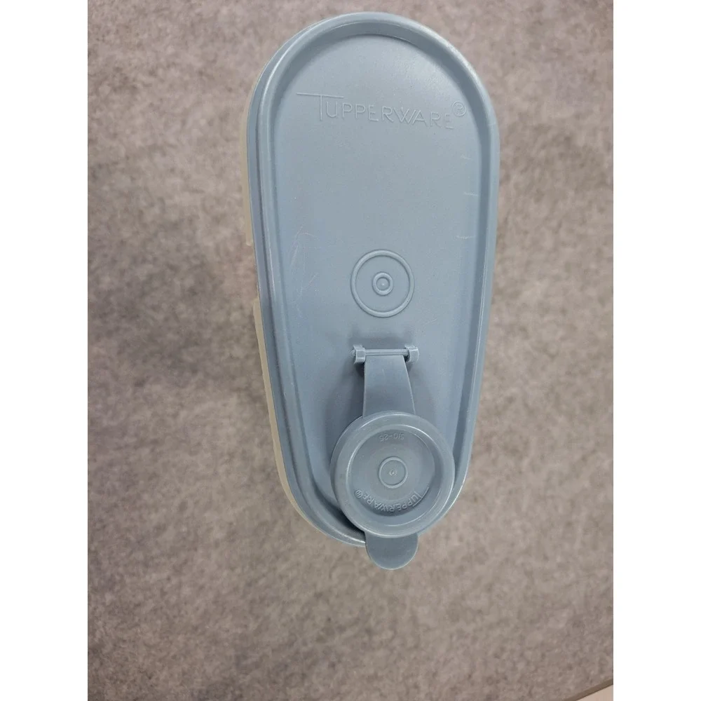 Tupperware Modular Mates Oval 3 Blue Seal Pour Spout Container 1612 1613